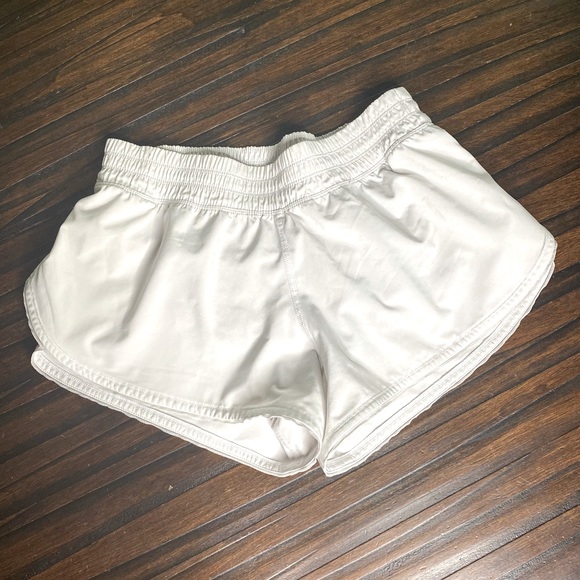 lululemon athletica Pants - Lululemon White Sports Shorts. Size 4. GUC